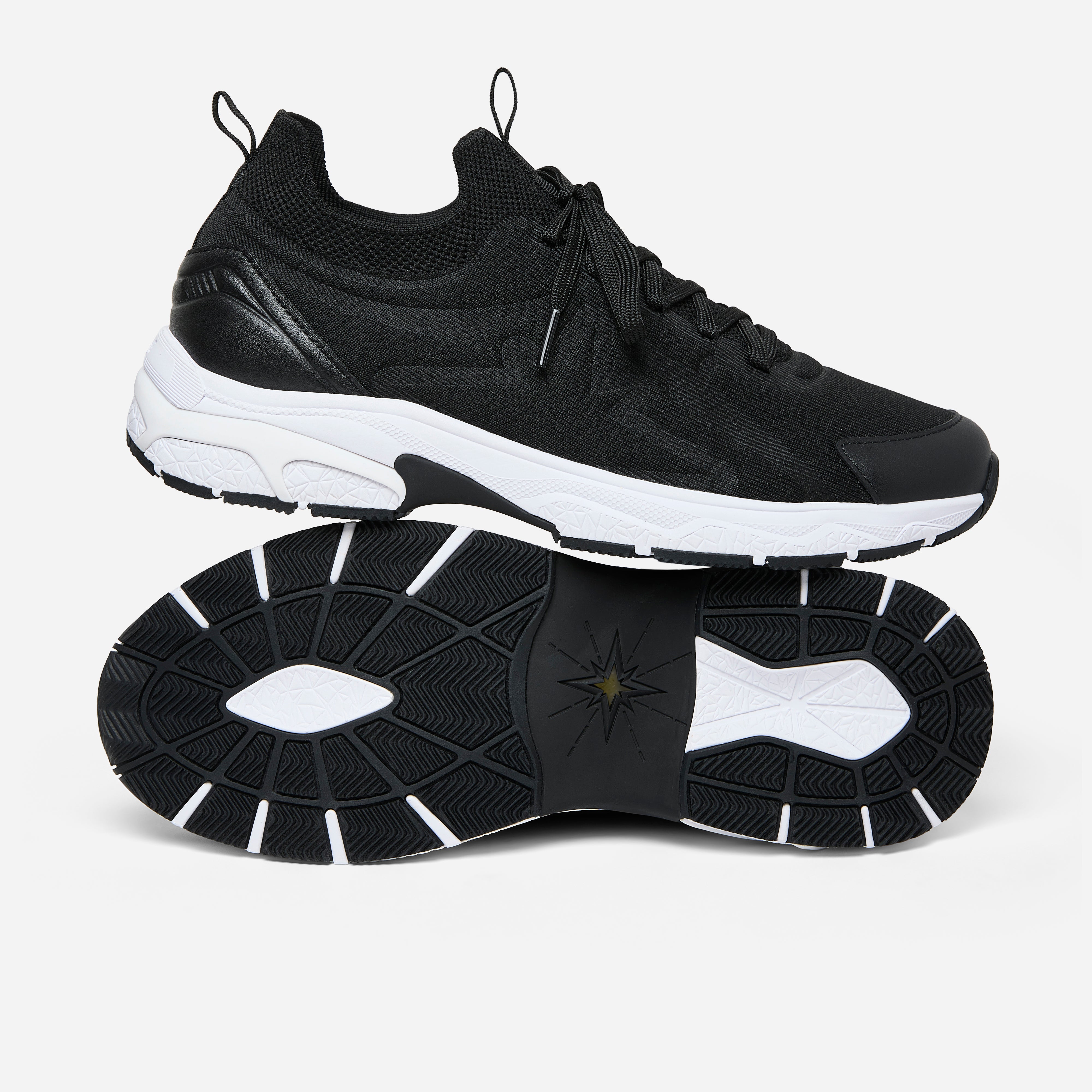 The Awakening Sneaker Black/Knit