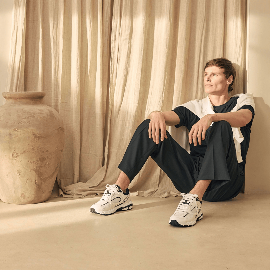 The Abundance Sneaker White/Jet Black/Leather