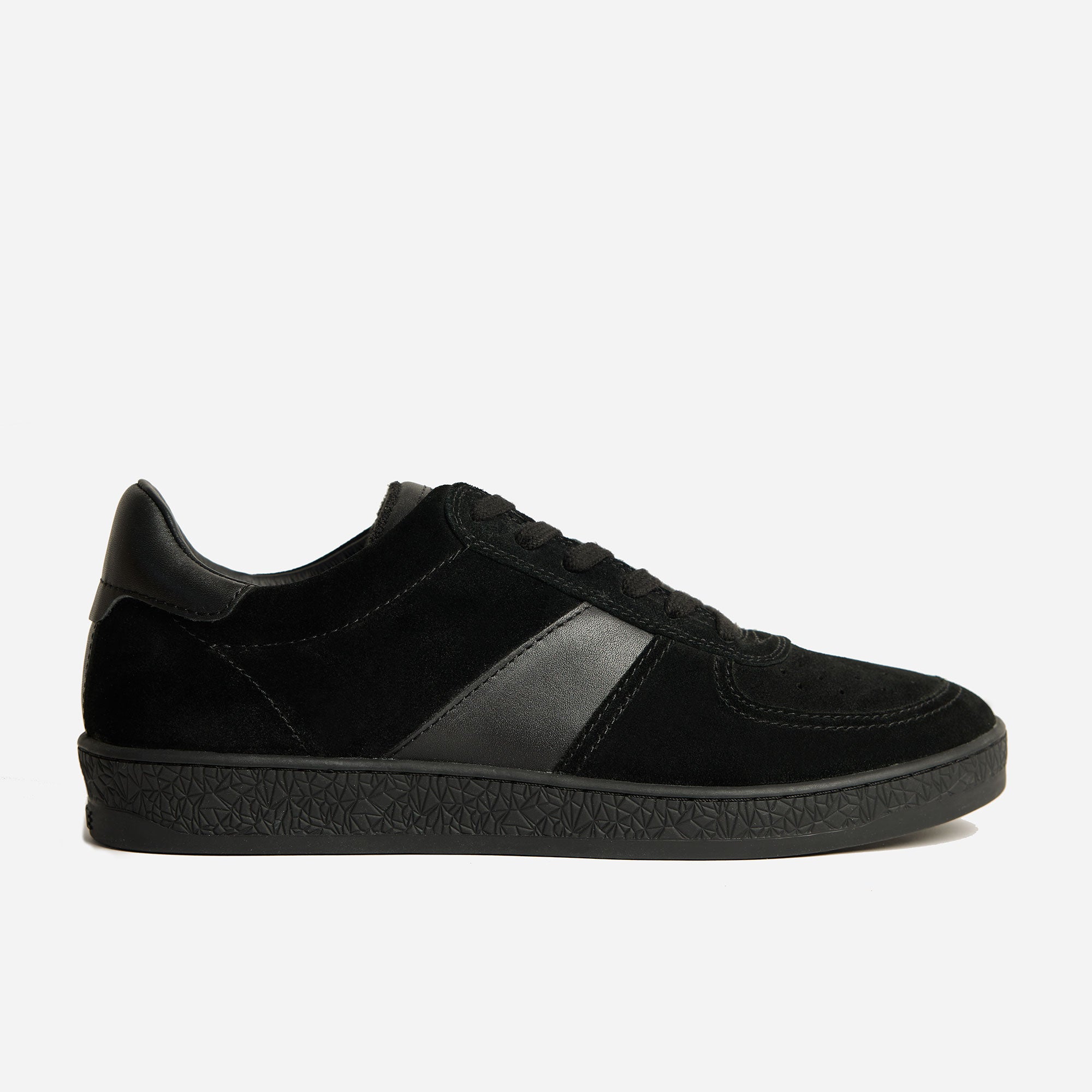 Geode Manifest Sneaker in Black/Black/Suede