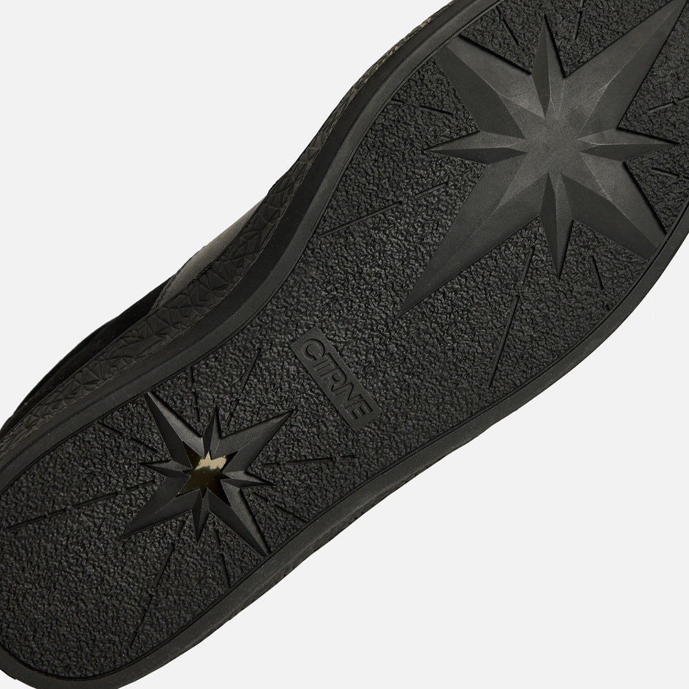 Geode Manifest Sneaker in Schwarz/Schwarz/Wildleder