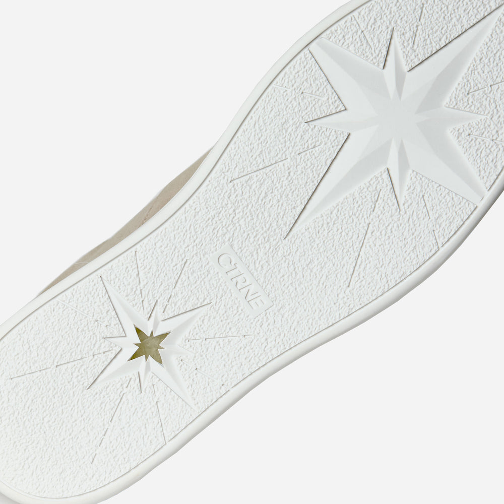 The Manifest Sneaker in Beige/Suede Ladies