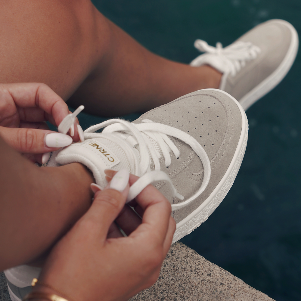 The Manifest Sneaker in Beige/Suede Ladies