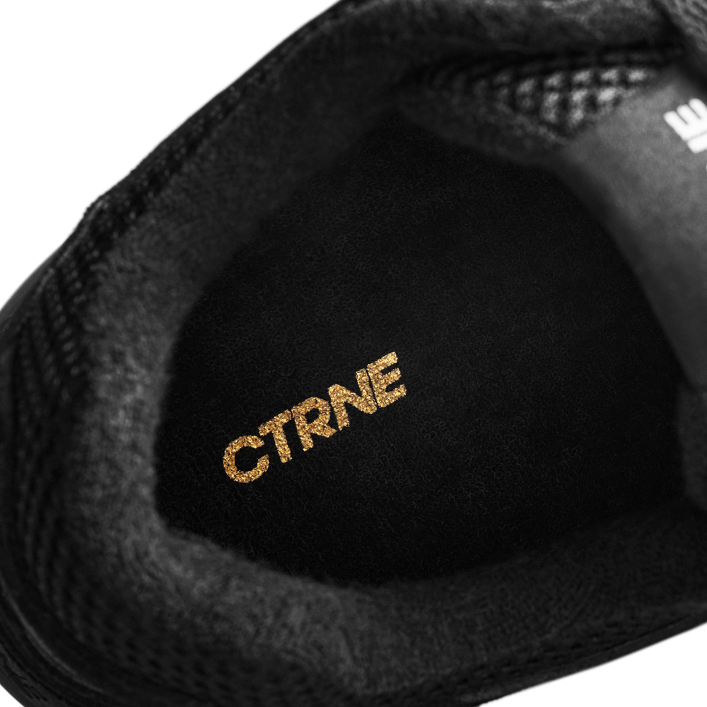 The Abundance Sneaker Black/Suede