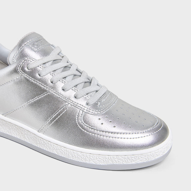 Geode Manifest Sneaker in Silver/Leather Ladies