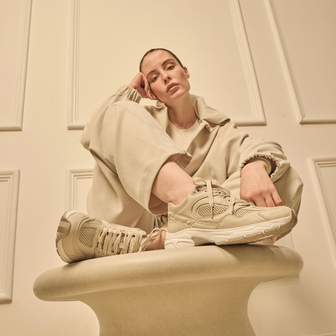 The Abundance Sneaker Oatmilk/Leather Ladies