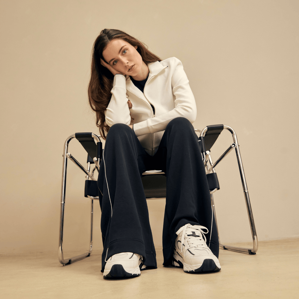 The Abundance Sneaker White/Jet Black/Leather Ladies