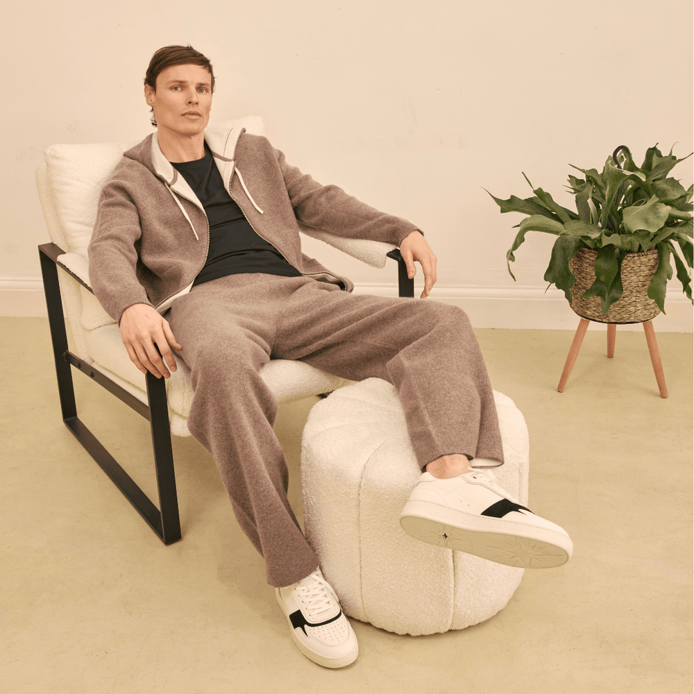 Orgonite Manifest Sneaker White/Black/Red/Leather