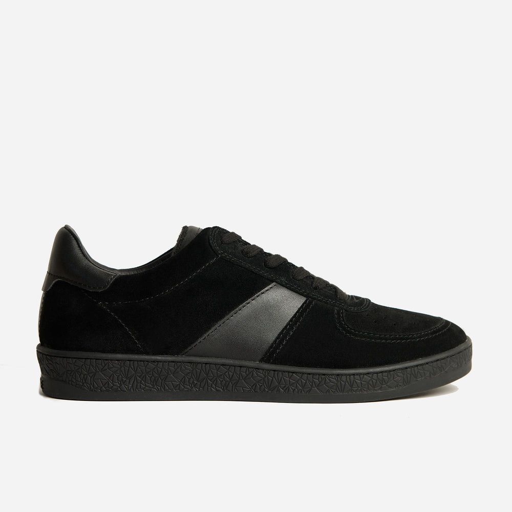 Geode Manifest Sneaker in Schwarz/Schwarz/Wildleder Damen