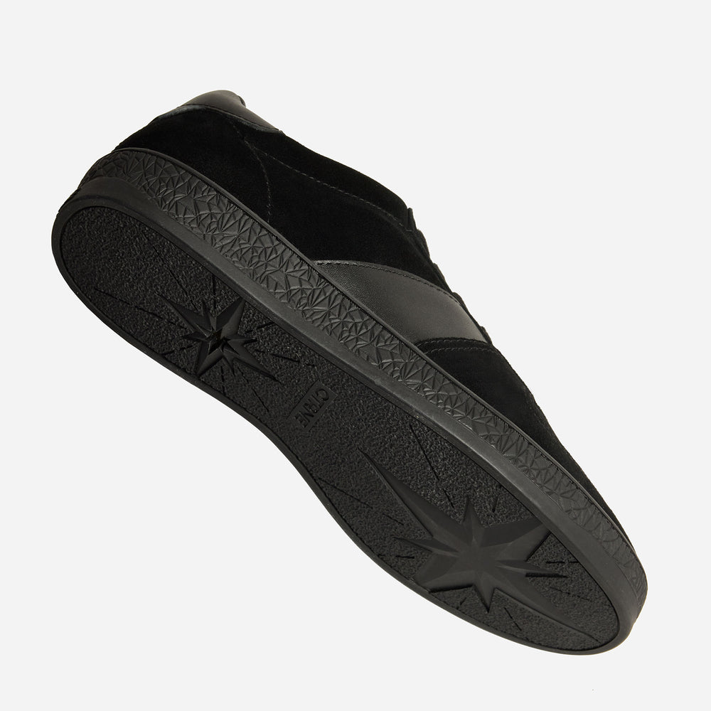 Geode Manifest Sneaker in Schwarz/Schwarz/Wildleder Damen