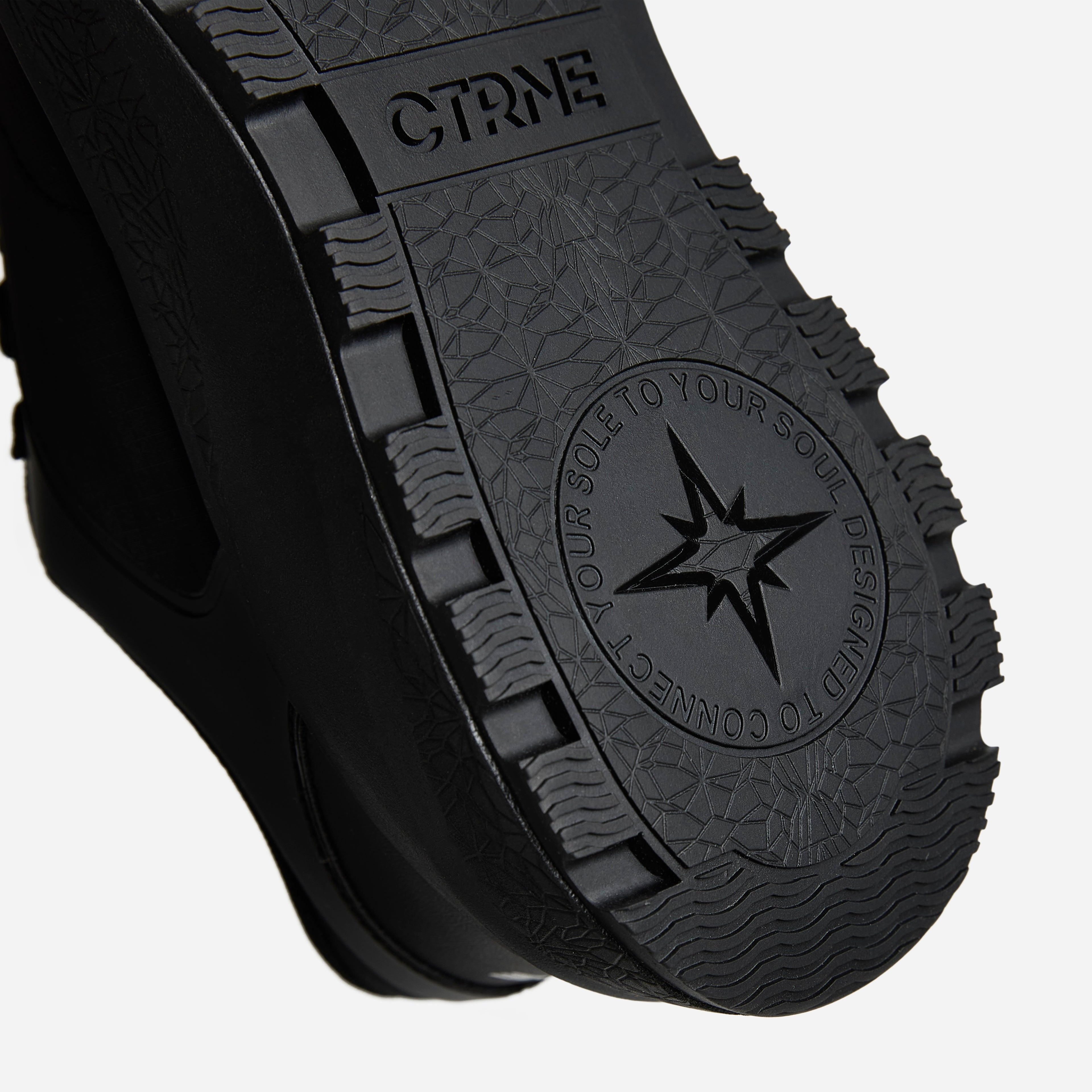 CTRNE Connect Grounding Sneaker - Black/Black - Ladies