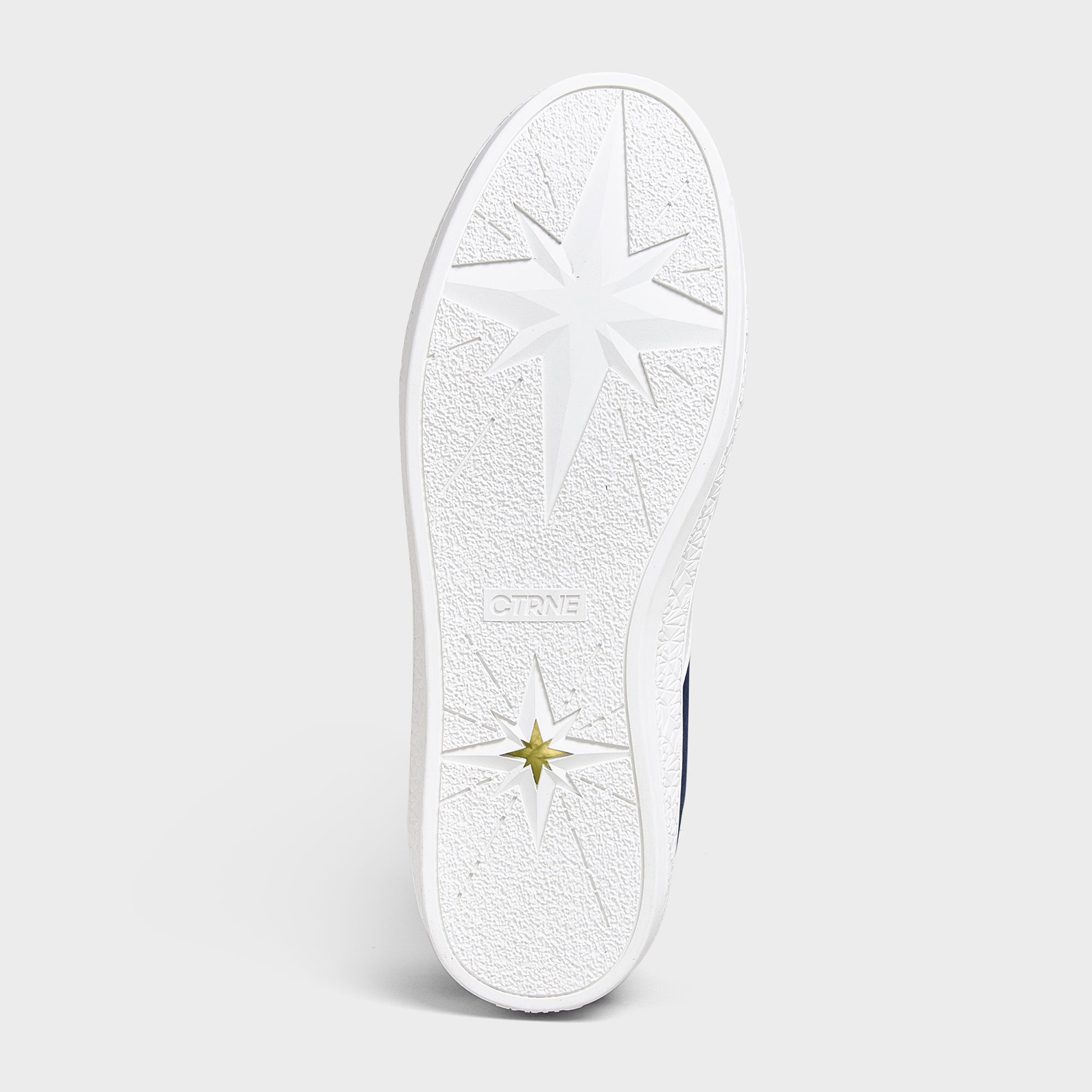 Geode Manifest Sneaker in Navy/Suede