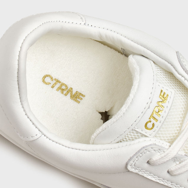 Geode Manifest Sneaker in White/Leather